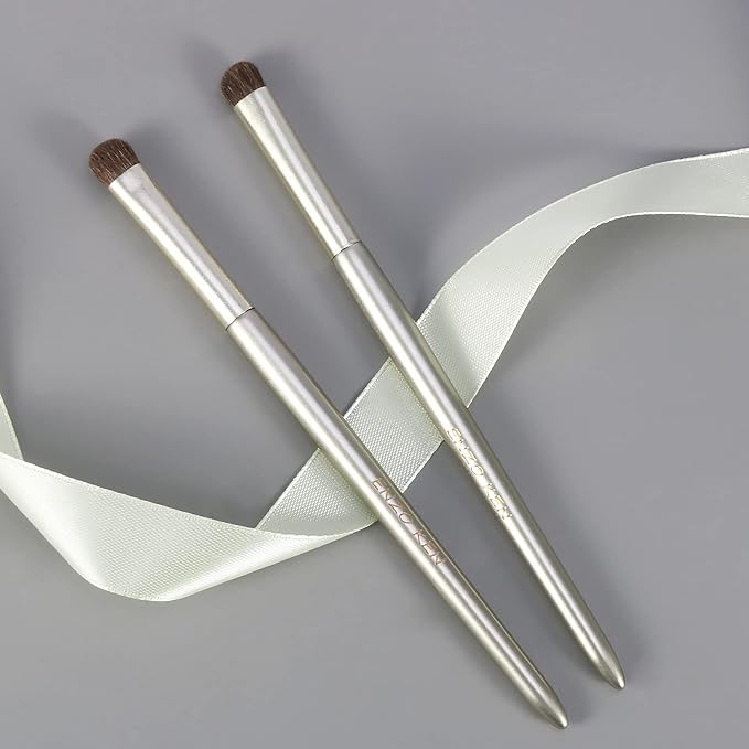 Natural Pony Hair Eye Shadow Brush by ENZO KEN, Medium Smudge Eyeshadow Brush, Shader Eye Shadow Brush, Eye Smudge Brush, Single Eyeshadow Brush, Eye Brushes, Eyeshadow Blending Brush. (Gold, E203M)