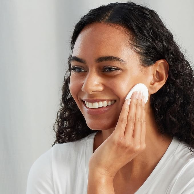 Amazon Basics Hypoallergenic 100% Cotton Rounds for Makeup Removal and Skincare, 600 Count, 6 Packs of 100 Count