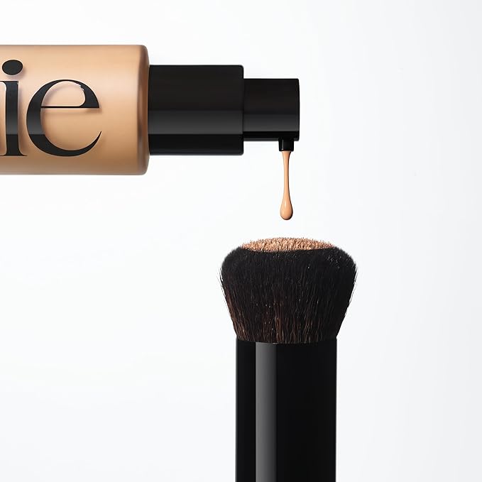 Saie The Base Foundation Brush for Liquid Makeup - Ultra-Soft Makeup Brush with Cruelty-Free, Synthetic Bristles - Designed for Foundation, Skin Tints & Cream Bronzers (1 Count)