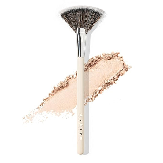 HALEYS Fan Brush VEGAN+CRUELTY-FREE, Sustainable Wood, Vegan Bristles for Airbrushed Finish, For highlighter application, Streak-free, Perfect Blending, Blurs, Smooths with Control