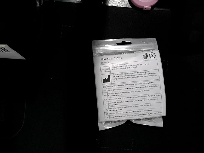 Retractable Blusher Brush with Cover, 2 Pack Travel Kabuki Bronzer Makeup Brush Liquid Cream Foundation Powder Brush Extensible Face Blender Brush Professional Concealer Brush for Women (Gold & Black)