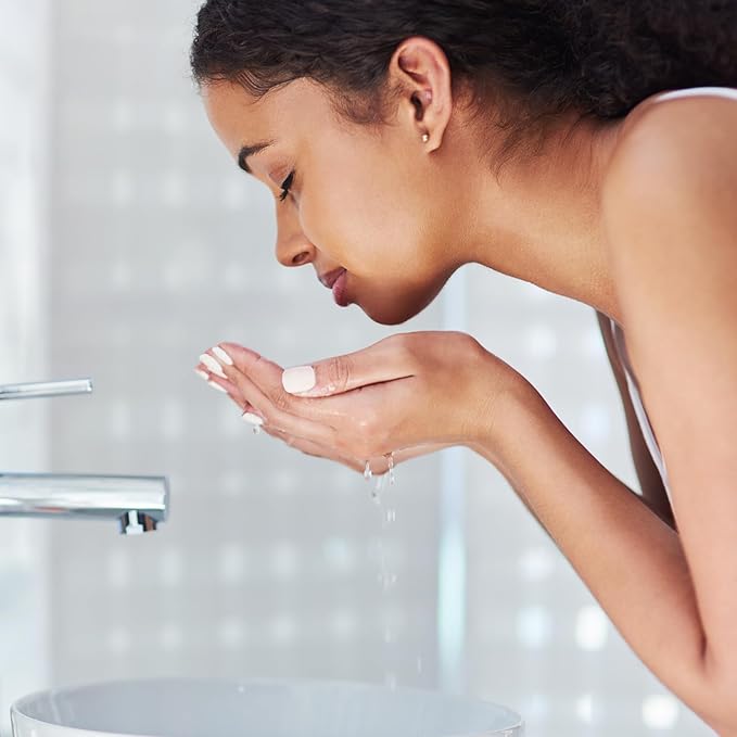 Amazon Basics Hydrating Facial Cleanser, 12 Fl Oz, Pack of 1