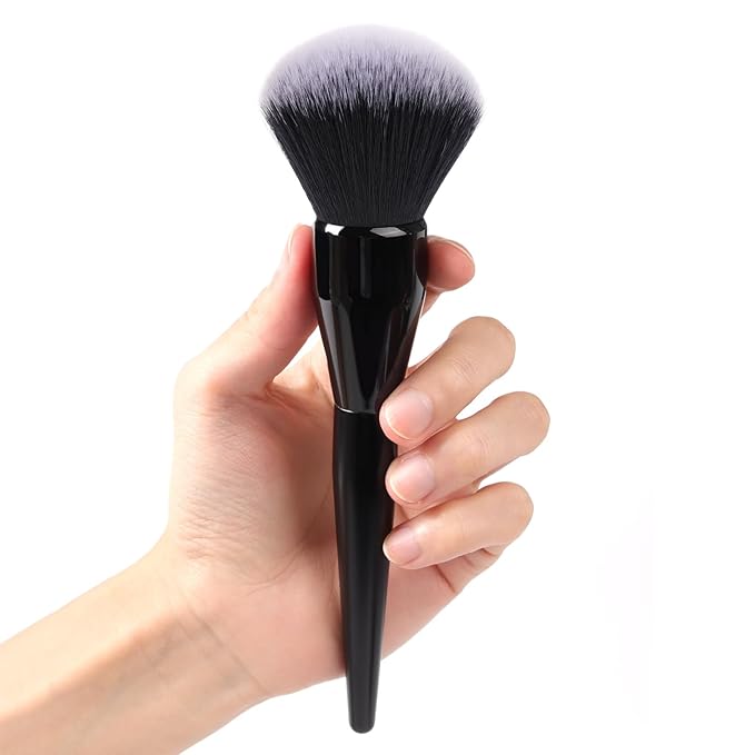 Large Powder Brush: Luxurious Foundation Brush, Professional Makeup Brush For Blending Liquid, Cream and Flawless Powder, Buffing, Blending, Vegan Makeup Tool With Cruelty-Free Bristles