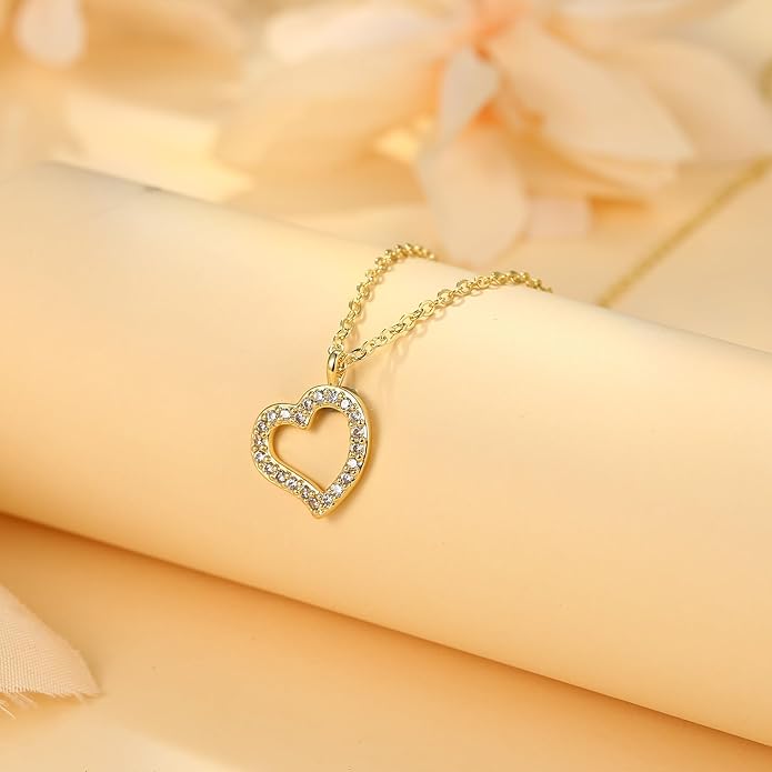 Dainty Gold Heart Necklace for Women - 14K Gold/Silver Plated Cute Heart Handmade Disc Circle Bee Choker Adjustable Necklace for Women Trendy Jewelry