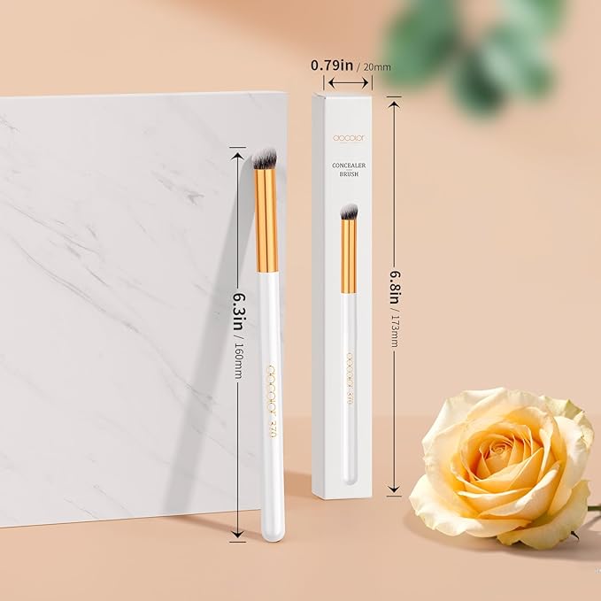 docolor Concealer Brush 370 Angled Concealer Brushes Under Eye Small Mini Concealer Angled Flat Top Kabuki Nose Contour Brush for Concealing Blending Setting