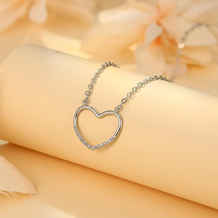 Dainty Gold Heart Necklace for Women - 14K Gold/Silver Plated Cute Heart Handmade Disc Circle Bee Choker Adjustable Necklace for Women Trendy Jewelry