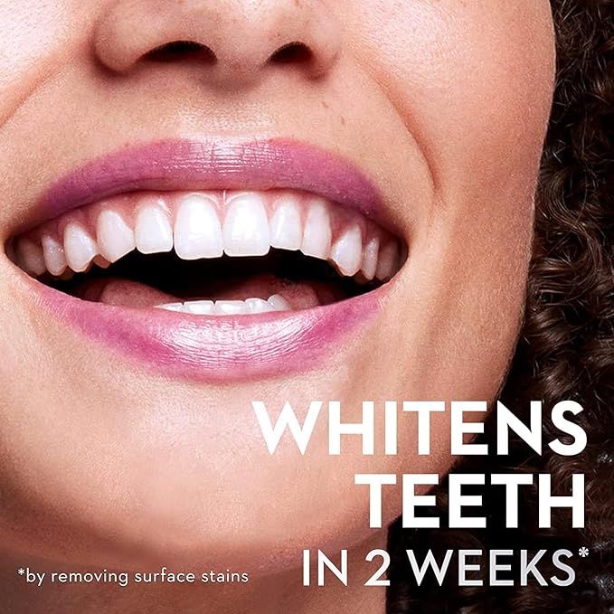 Oral-B 3D White Stain Eraser, 4 count SOFT manual tootbrush pack, Removes Stains, Whitens Teeth, Tongue and Cheek Cleaner