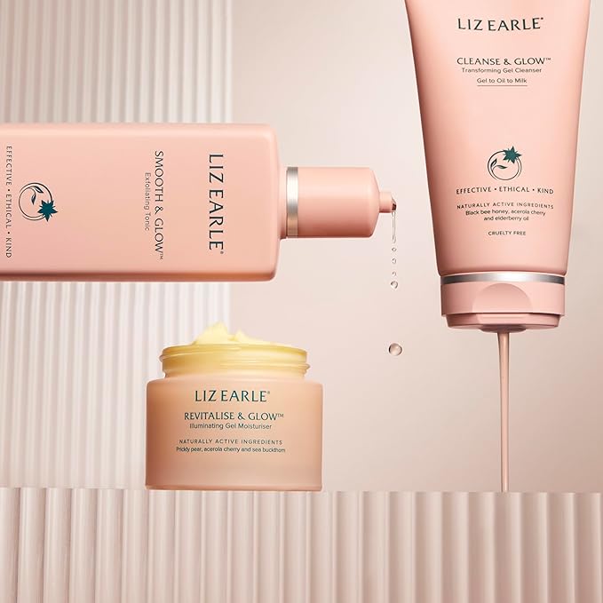 Liz Earle Revitalize & Glow Illuminating Gel Moisturizer - Brightening Vitamin C Face Cream & Pore Minimizer - Enriched with Acerola Cherry to Gently Exfoliate Skin and Boost Hydration (50ml)