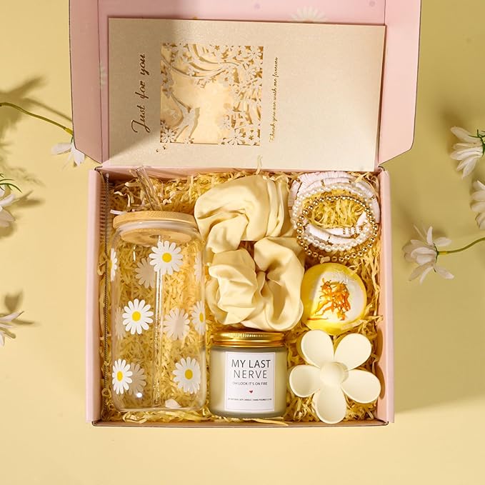 Gifts for Teen Girls, Sister, Girlfriend, Daughter, Her, Happy Birthday, Christmas, Valentine's Day, Ideas Cute Daisy Aesthetic Glass Cups Gifts