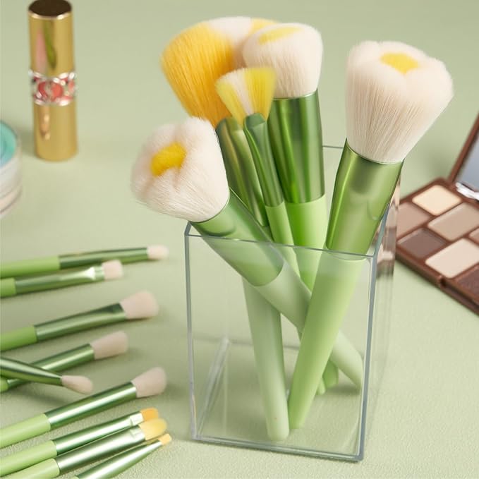 Cute Makeup Brushes for Girls, 14pcs Eye Detail Brush Set Premium Synthetic Super Soft Foundation Face Eyeshadow Lip Fan Brush Set for Teens Girls Women