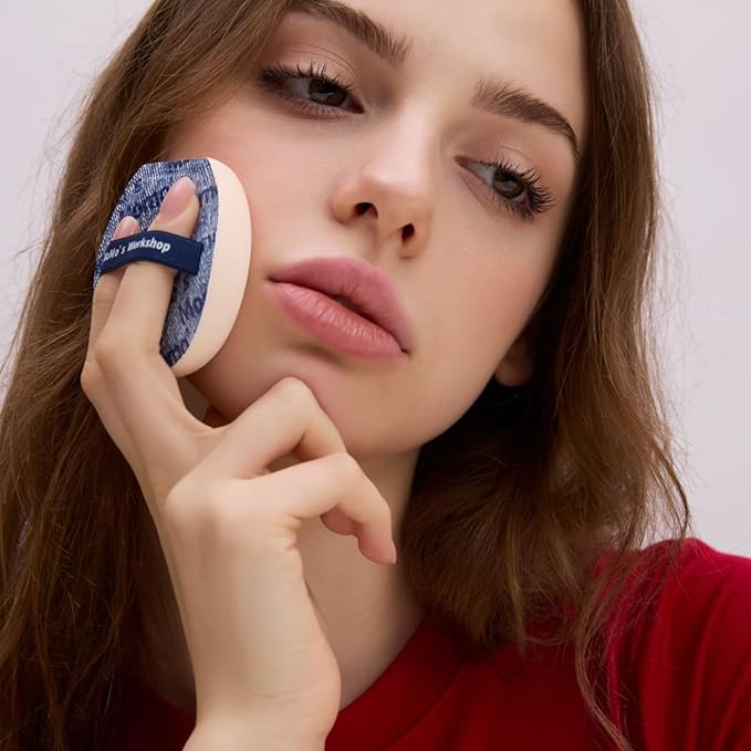 Momo's Workshop Makeup Sponge for Foundation, Soft Makeup Blending Puff Reusable, Foundation Puff for Natural Finish & Long-lasting 1PCS Blue