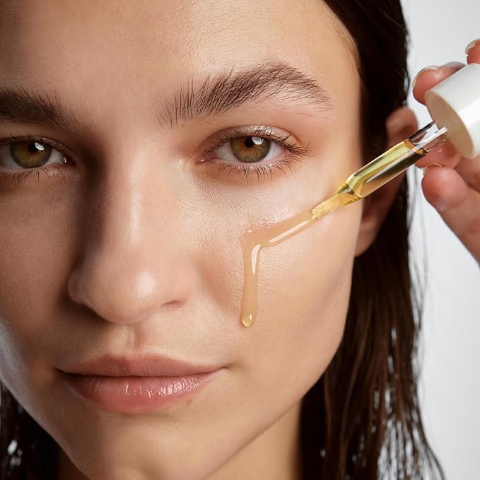 goop Beauty 20% Vitamin C + Hyaluronic Acid Serum | Hydrating, Firming, & Brightening | Improves Tone & Texture | Paraben and Silicone Free | 1 fl oz