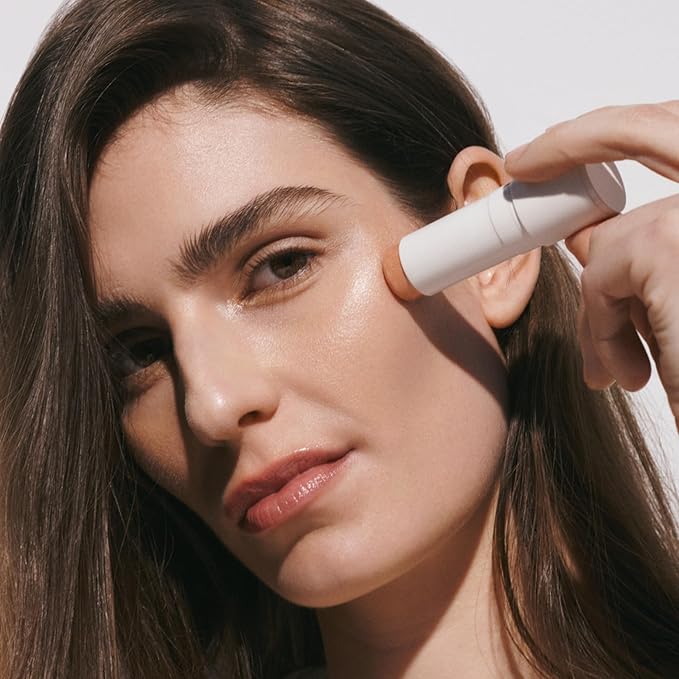 goop Beauty Glow Skin Highlighter Stick | Multi-Use Highlighter with Pearlescent Glow | Amino Acid & Micropearl Blend | Makeup and Skincare | Aura: Champagne Gold | 0.28 oz