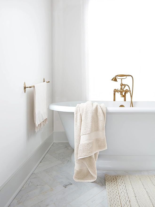 Delara Organic Cotton Luxuriously Plush Bath Sheet Pack of 4 | GOTS & OEKO-TEX Certified | Premium Hotel Quality Towels | Feather Touch Technology|650 GSM Long Staple|Soft, Quick Dry & Ultra-Absorbent