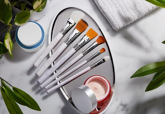 Sigma Beauty S10 Serum Skincare Brush – Silicone Skincare Tool for Applying Skincare Products to Face and Skin, Face Moisturizer Brush for Liquid and Gel Serums (1 Pc)
