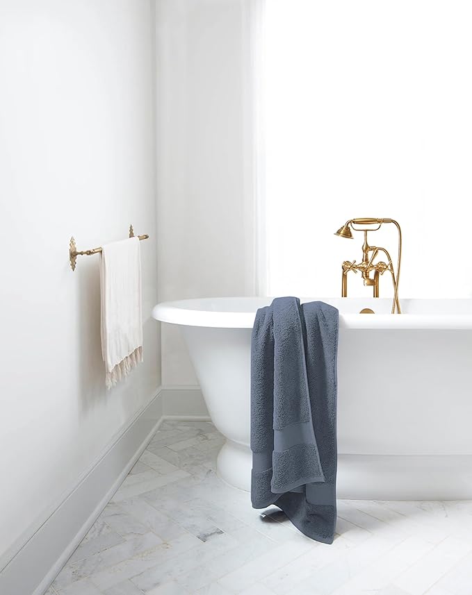 Delara Organic Cotton Luxuriously Plush Bath Sheet | GOTS & Oeko-TEX Certified | Premium Hotel Quality Towels | Feather Touch Technology| 650 GSM Long Staple|Soft, Quick Dry & Ultra-Absorbent 36"x70"