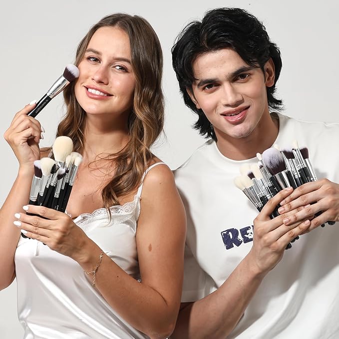 Pro makeup Artist Brushes Set 32Pcs Luxury Goat Hair Horse hair Makeup Brush Set eye and face brushes for every possibility By Bueart Design