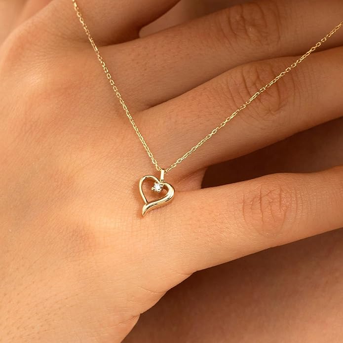 Dainty Gold Heart Necklace for Women - 14K Gold/Silver Plated Cute Heart Handmade Disc Circle Bee Choker Adjustable Necklace for Women Trendy Jewelry