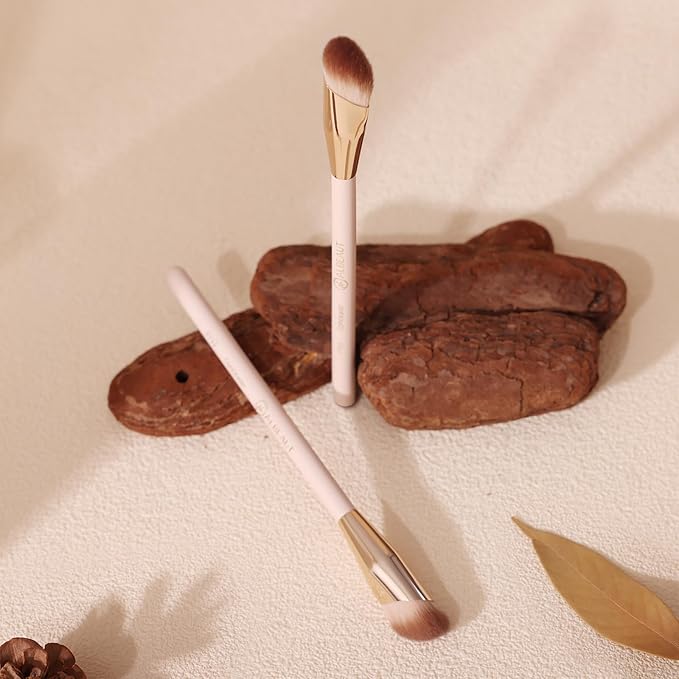 Small Angled Concealer Brush For Under Eye Brightening, Precision Face Makeup Brush (193 concealer brush-Pink)