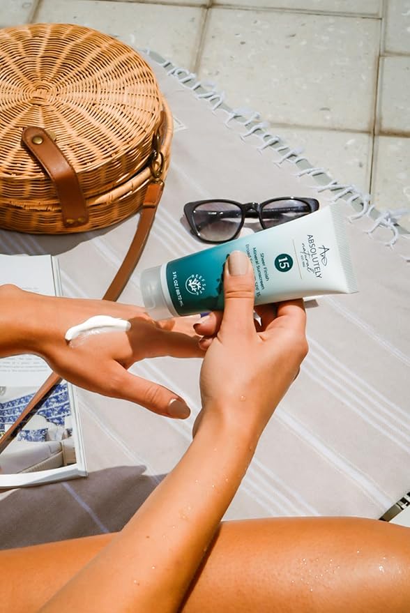 SPF 15 Mineral Sunscreen - Broad Spectrum Water Resistant Moisturizer Lotion For Body & Face - With Non-Nano Zinc Oxide, Vitamin E, & Antioxidants - Made in USA, 3 Oz