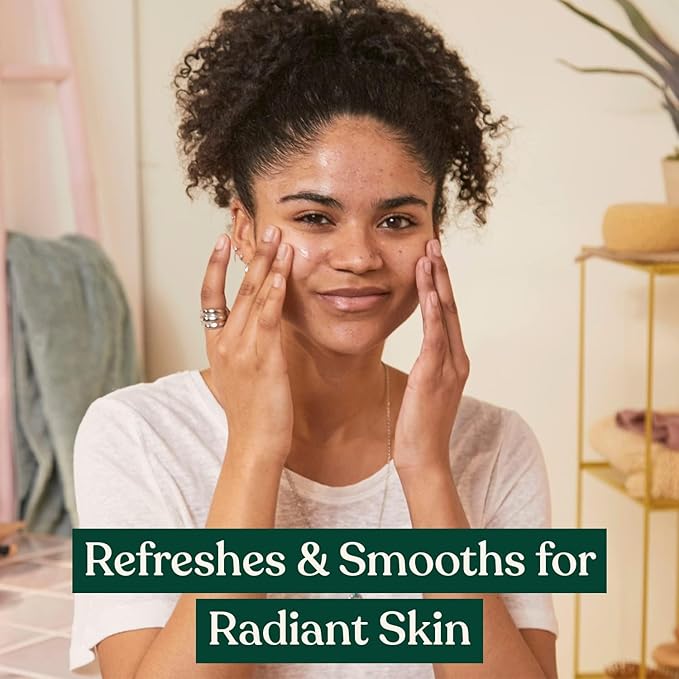 The Body Shop Vitamin C Skin Boost Instant Smoother – Refreshing, Skin-Softening Serum for Youthful Skin – Vegan – 1 oz