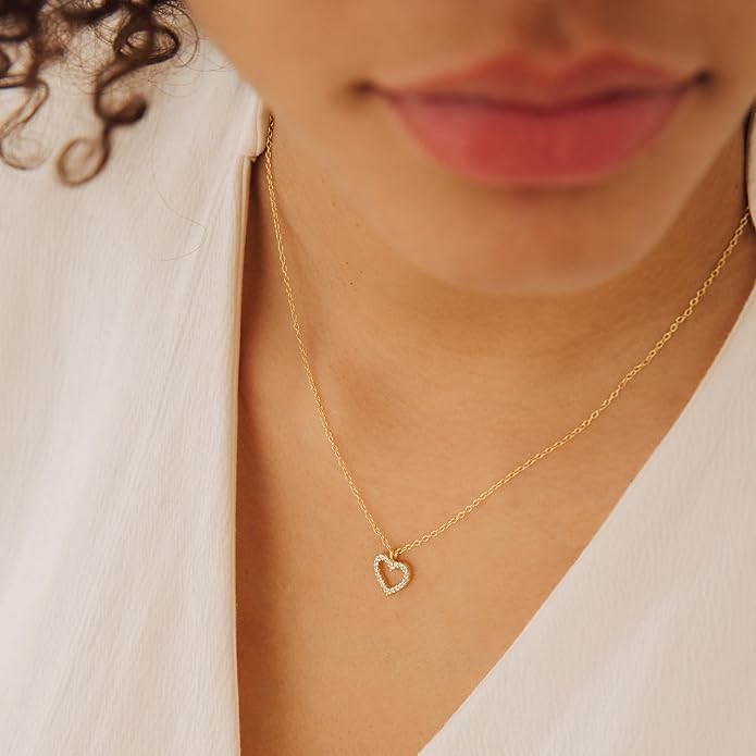 Dainty Gold Heart Necklace for Women - 14K Gold/Silver Plated Cute Heart Handmade Disc Circle Bee Choker Adjustable Necklace for Women Trendy Jewelry