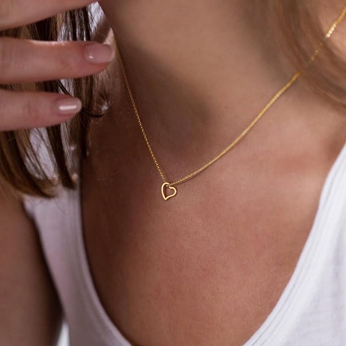Dainty Gold Heart Necklace for Women - 14K Gold/Silver Plated Cute Heart Handmade Disc Circle Bee Choker Adjustable Necklace for Women Trendy Jewelry