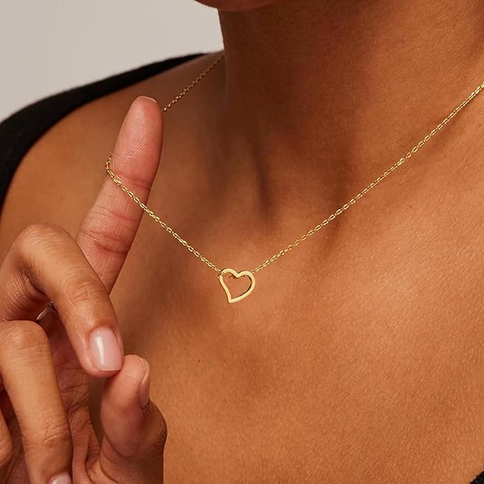Dainty Gold Heart Necklace for Women - 14K Gold/Silver Plated Cute Heart Handmade Disc Circle Bee Choker Adjustable Necklace for Women Trendy Jewelry