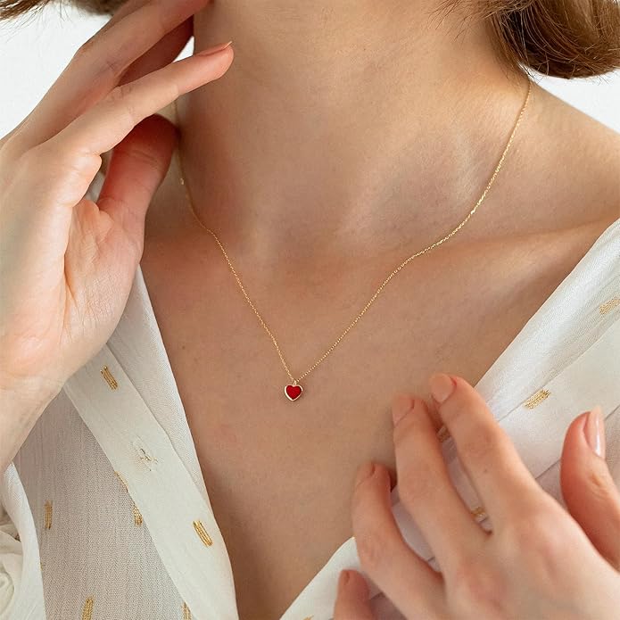 Dainty Gold Heart Necklace for Women - 14K Gold/Silver Plated Cute Heart Handmade Disc Circle Bee Choker Adjustable Necklace for Women Trendy Jewelry