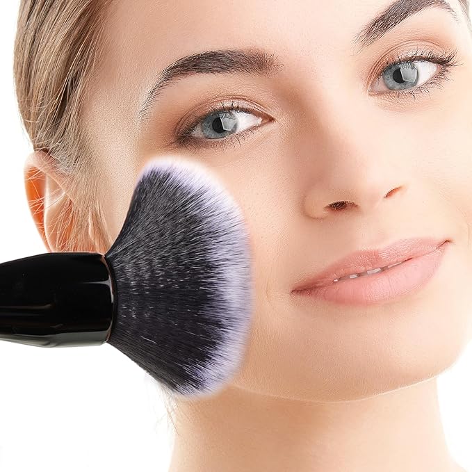 Large Powder Brush: Luxurious Foundation Brush, Professional Makeup Brush For Blending Liquid, Cream and Flawless Powder, Buffing, Blending, Vegan Makeup Tool With Cruelty-Free Bristles