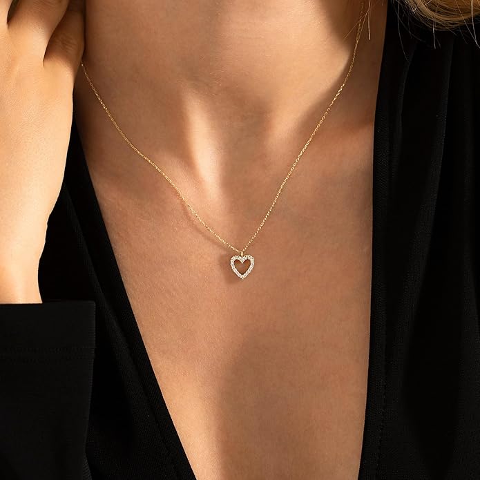Dainty Gold Heart Necklace for Women - 14K Gold/Silver Plated Cute Heart Handmade Disc Circle Bee Choker Adjustable Necklace for Women Trendy Jewelry
