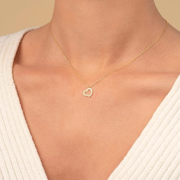 Dainty Gold Heart Necklace for Women - 14K Gold/Silver Plated Cute Heart Handmade Disc Circle Bee Choker Adjustable Necklace for Women Trendy Jewelry