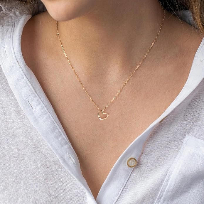 Dainty Gold Heart Necklace for Women - 14K Gold/Silver Plated Cute Heart Handmade Disc Circle Bee Choker Adjustable Necklace for Women Trendy Jewelry