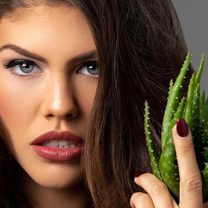 L’Paige LGR - GREEN Color-Changing Lipstick | Aloe-Vera Based, Long-Lasting, Moisturizing | Bold Pink-Fuchsia with a Bright Satin Finish