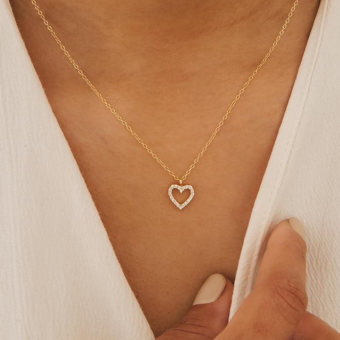 Dainty Gold Heart Necklace for Women - 14K Gold/Silver Plated Cute Heart Handmade Disc Circle Bee Choker Adjustable Necklace for Women Trendy Jewelry