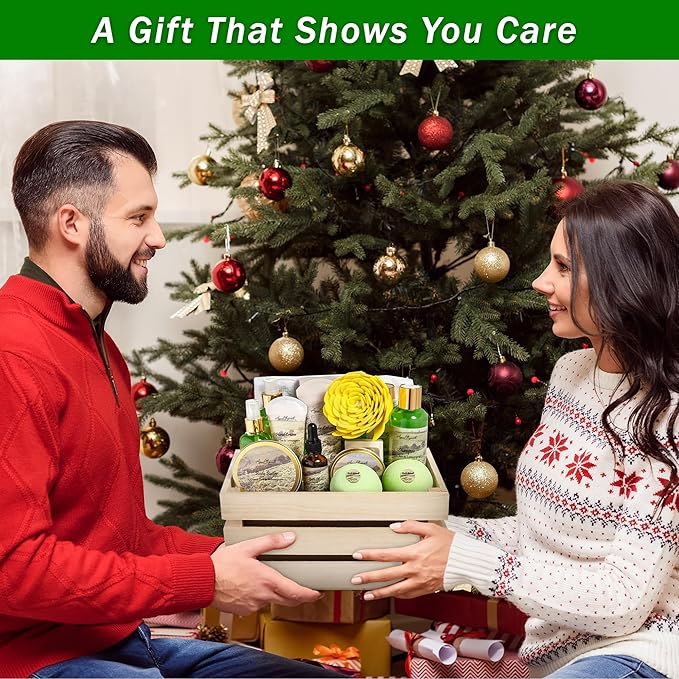 Bath Spa Gift Sets - Luxury Basket With Green Tea & Lemongrass - Spa Kit Includes Wash, Bubble Bath, Lotion, Bath Salts, Body Scrub, Body Spray, Shower Puff, Bathbombs, Soap and Towel