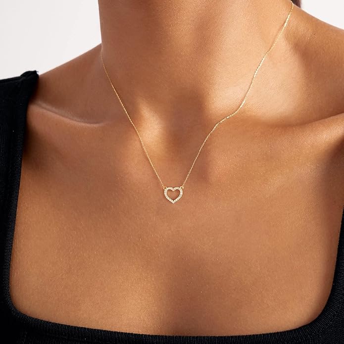 Dainty Gold Heart Necklace for Women - 14K Gold/Silver Plated Cute Heart Handmade Disc Circle Bee Choker Adjustable Necklace for Women Trendy Jewelry