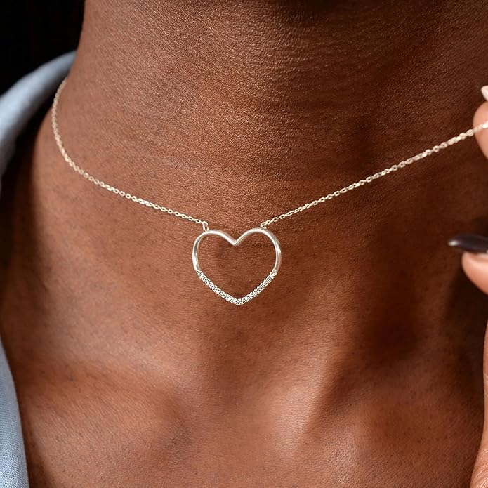 Dainty Gold Heart Necklace for Women - 14K Gold/Silver Plated Cute Heart Handmade Disc Circle Bee Choker Adjustable Necklace for Women Trendy Jewelry