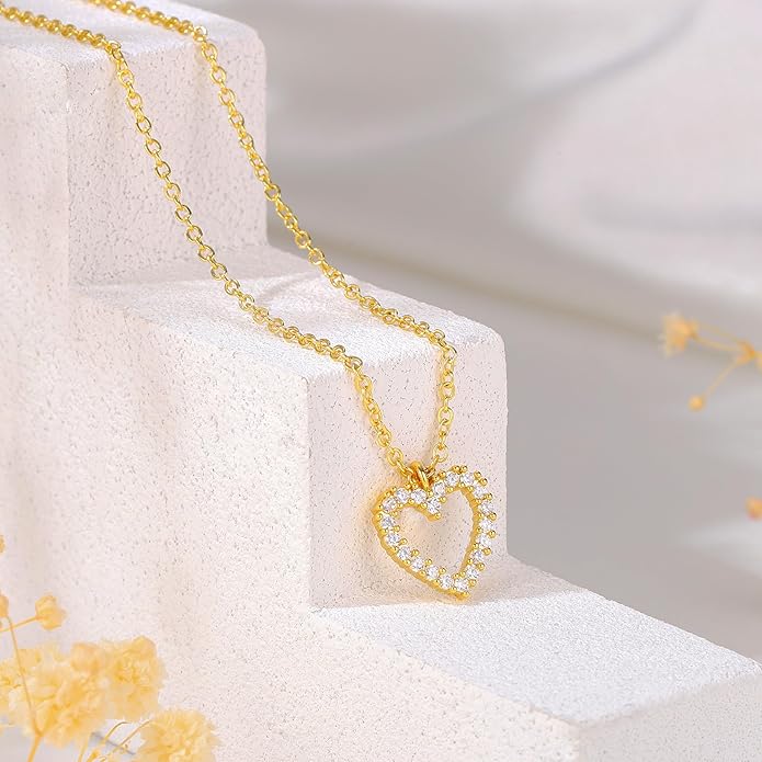 Dainty Gold Heart Necklace for Women - 14K Gold/Silver Plated Cute Heart Handmade Disc Circle Bee Choker Adjustable Necklace for Women Trendy Jewelry