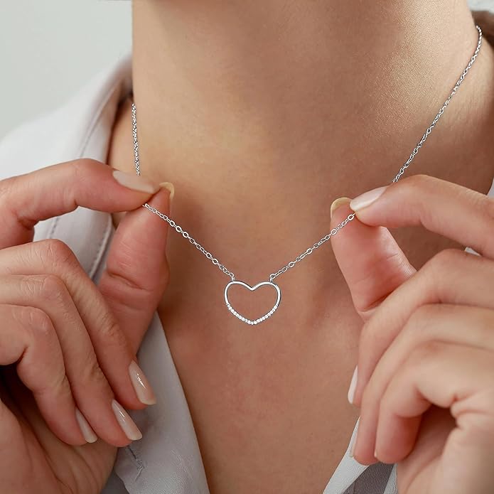 Dainty Gold Heart Necklace for Women - 14K Gold/Silver Plated Cute Heart Handmade Disc Circle Bee Choker Adjustable Necklace for Women Trendy Jewelry