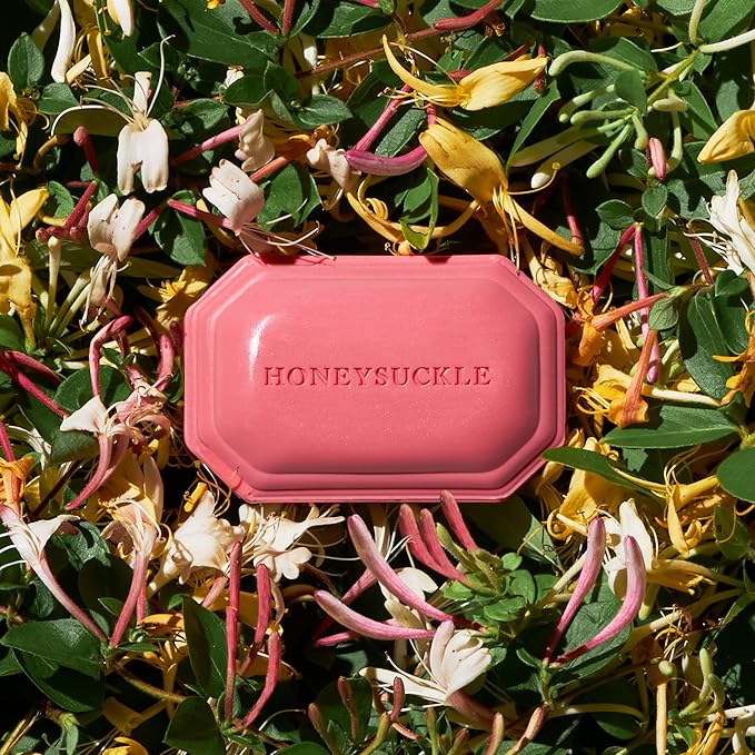 Caswell-Massey Honeysuckle Natural Bar Soap for Women, Moisturizing Body Soap Bar for All Skin Types, Made with Essential Oils & Plant-Based Formula for Soft Skin, 3.5 oz