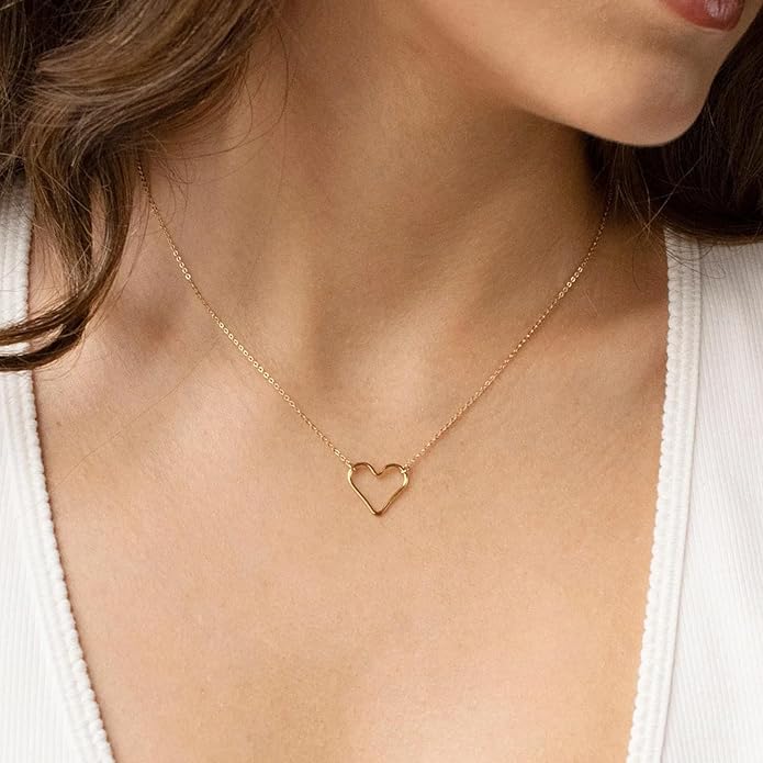 Dainty Gold Heart Necklace for Women - 14K Gold/Silver Plated Cute Heart Handmade Disc Circle Bee Choker Adjustable Necklace for Women Trendy Jewelry
