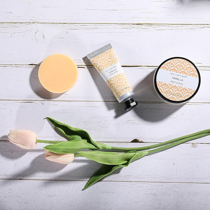 Spa Luxetique Spa Gifts for Women 6pc Vanilla Bath Sets Women Gift With Body Lotion, Shower Gel, Bubble Bath, Hand Cream, Bath and Body Gifts Set, Christmas Gifts