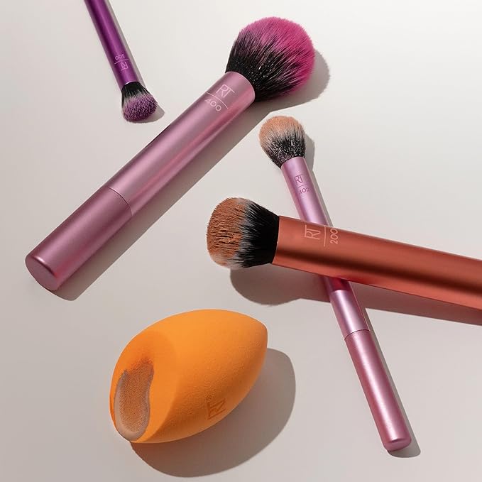 Real Techniques 6 Piece Everyday Essentials Makeup Brush Set, Includes 4 Brushes & 2 Makeup Sponges, For Foundation, Blush, Bronzer, Contour, Eyeshadow, & Powder, Travel Gift Set, Cruelty-Free & Vegan