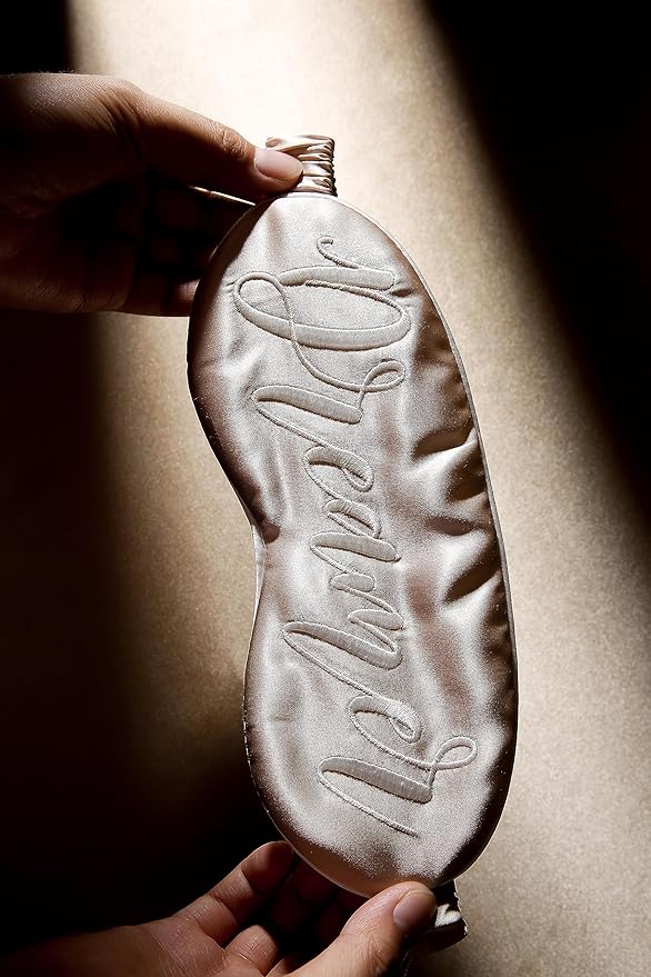 Super Soft Eye Masks with Adjustable Strap Bedroom Décor 22-Momme Mulberry Silk Sleep Mask Ultra Comfort Deep Relaxation Ideal Present for Her Holiday Present for Christmas